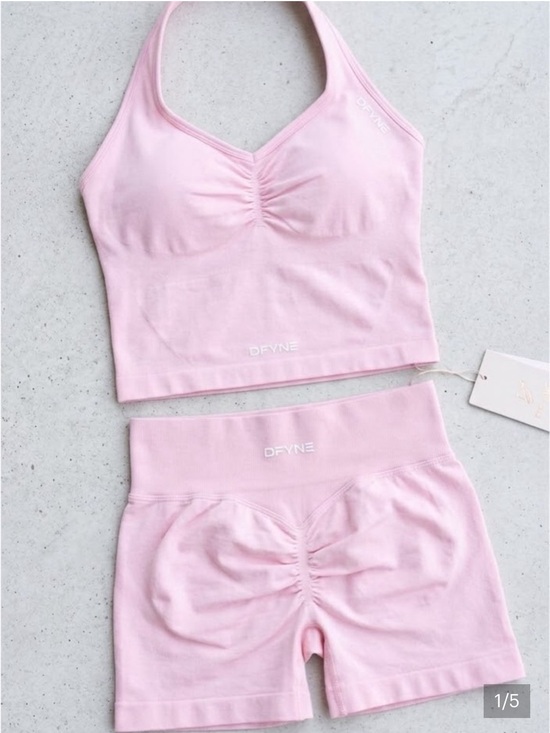 Dfyne Pants - Dfyne stretch gym fitness Pink Seamless Crop Top & High-Waist Shorts Set s m l